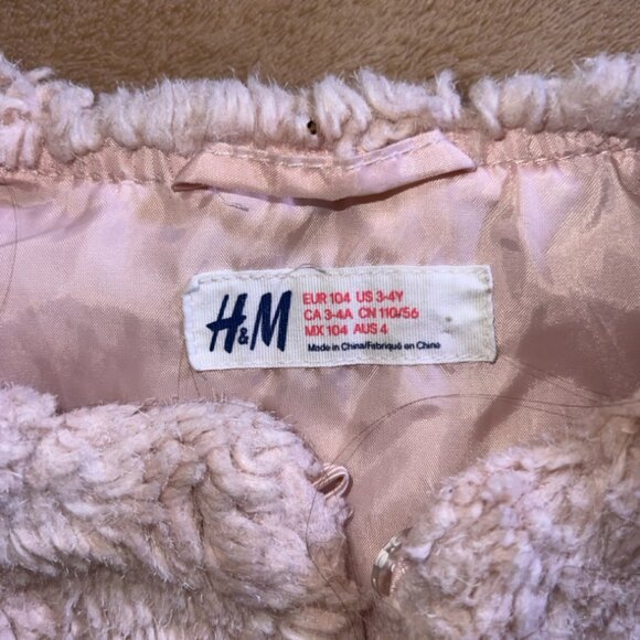 H&M Toddler 3-4Y Faux Fur Light Pink Super Soft Single Button Vest (S) - Picture 2 of 5